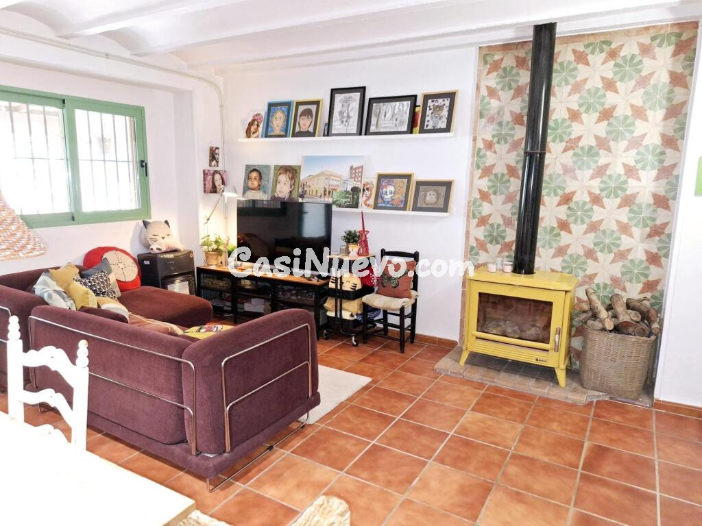 Casa rústica de 4 habitaciones cerca de Pinoso - Sin comisión.