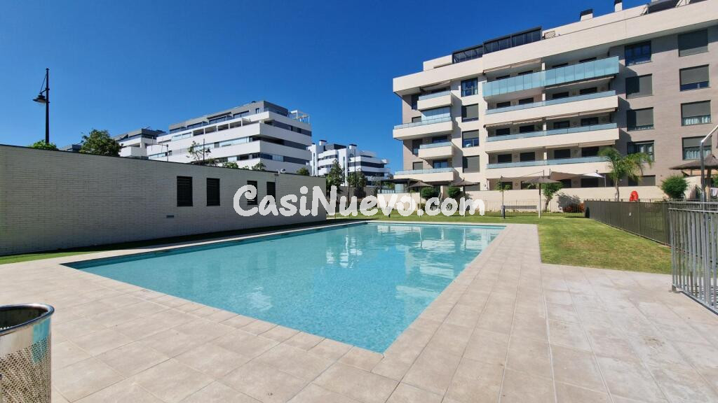 GRAN ATICO DE LUJO EN LA PLAYA DE LOS ALAMOS