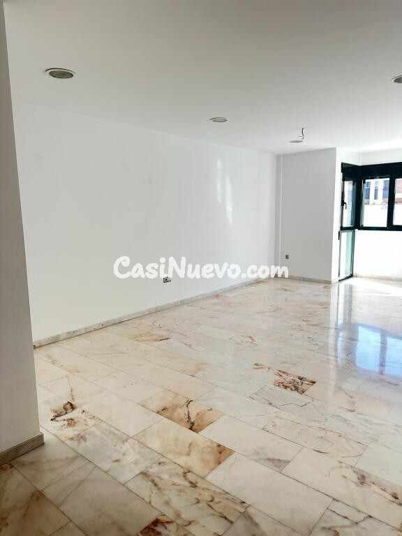 FANTÁSTICO PISO EN PLENO CENTRO DE MOTRIL