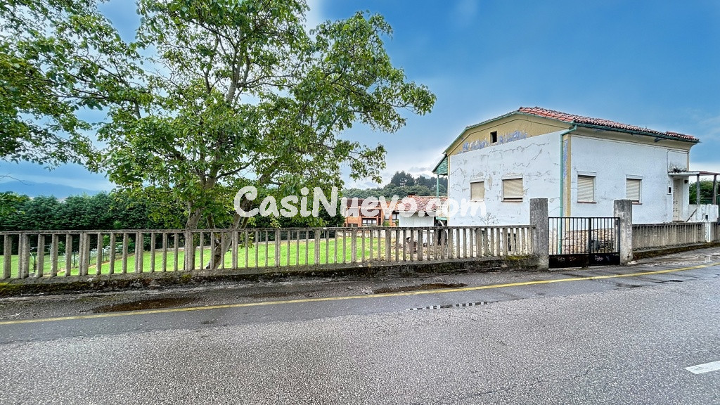 Casa-Chalet en Venta en Oviedo Asturias