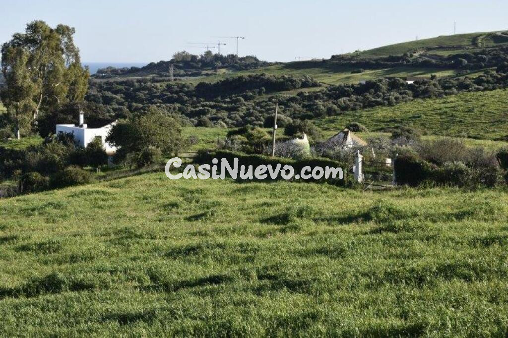 EN VENTA CASA CON TERRENO EN CASARES