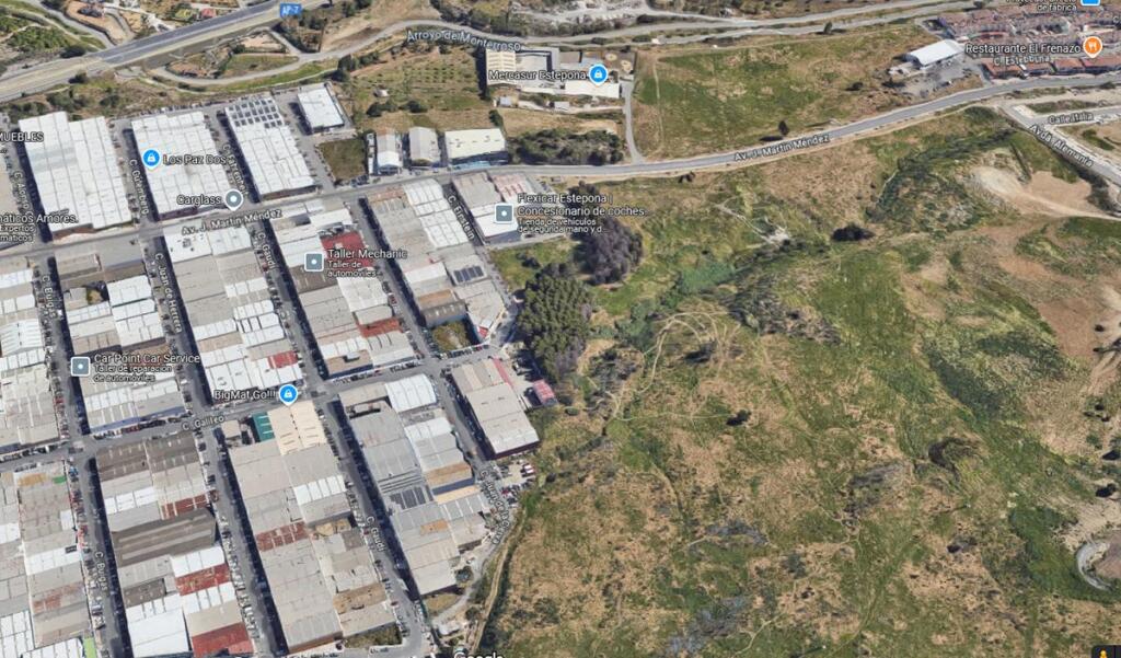 EN VENTA PARCELA COMERCIAL Y HOTELERA EN ESTEPONA. - foto 3
