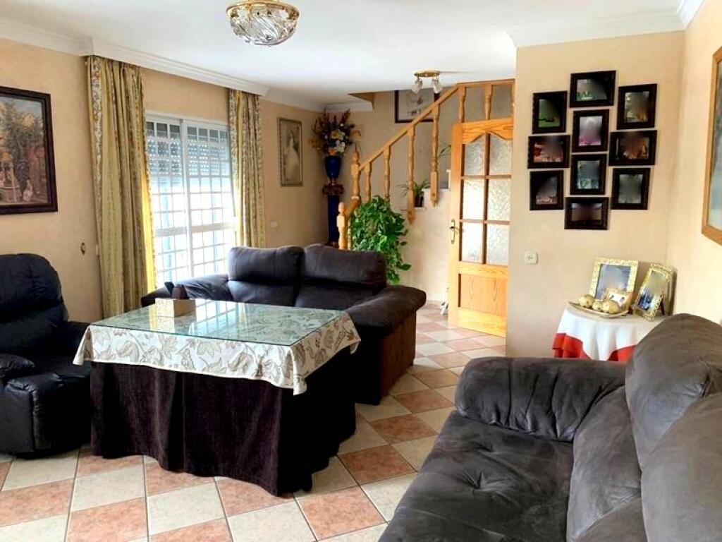 ESTUPENDA CASA EN MANILVA PUEBLO CON TODAS LAS COMODIDADES - foto 2