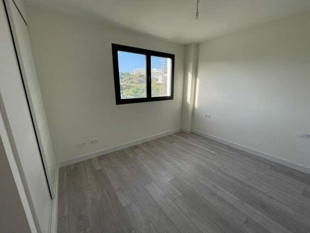 ESPECTACULAR ÁTICO CON VISTAS AL MAR EN ESTEPONA, ¡NO SE LO  - foto 10