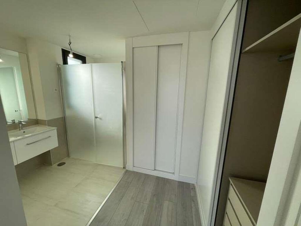 ESPECTACULAR ÁTICO CON VISTAS AL MAR EN ESTEPONA, ¡NO SE LO  - foto 22