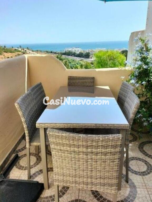 FANTÁSTICO DÚPLEX CON JARDIN PRIVADO Y VISTAS AL MAR