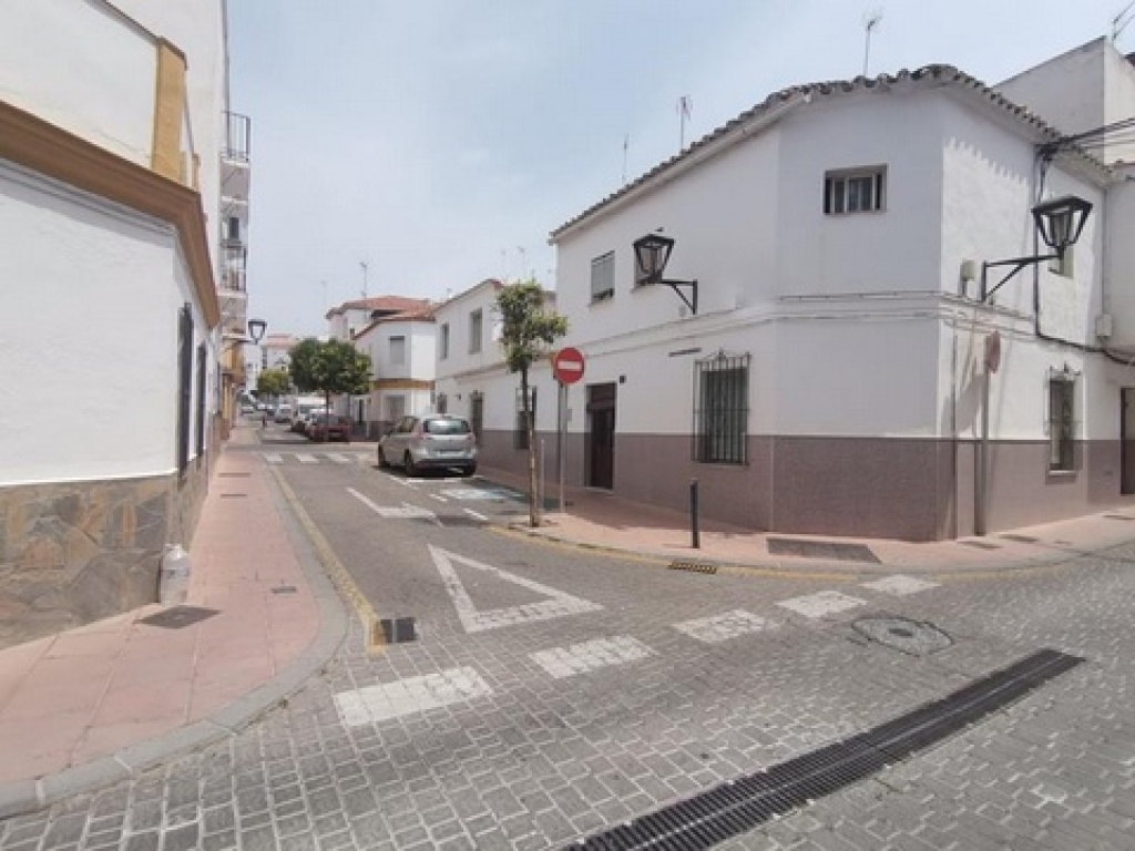 ¡INVERSORES! CONJUNTO DE 3 CASAS CON ENCANTO EN EL CORAZÓN D - foto 4