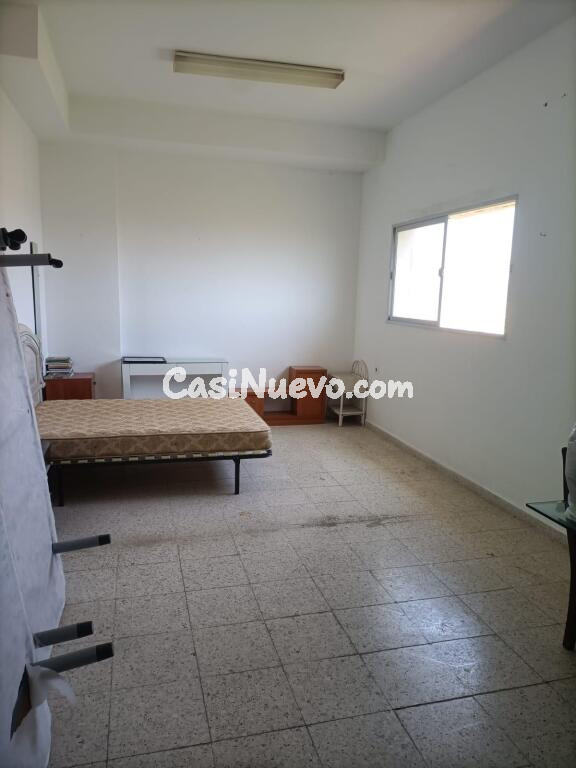 LOCAL EN MANILVA CON MUCHAS POSIBILIDADES, ¡MEJOR VERLO EN PERSONA!