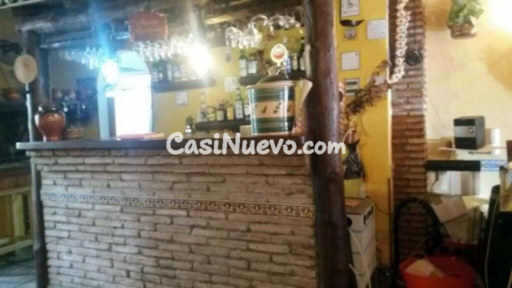 MARAVILLOSA TABERNA CON UN ESTILO ANDALUZ, ACOGEDORA Y AMPLIA