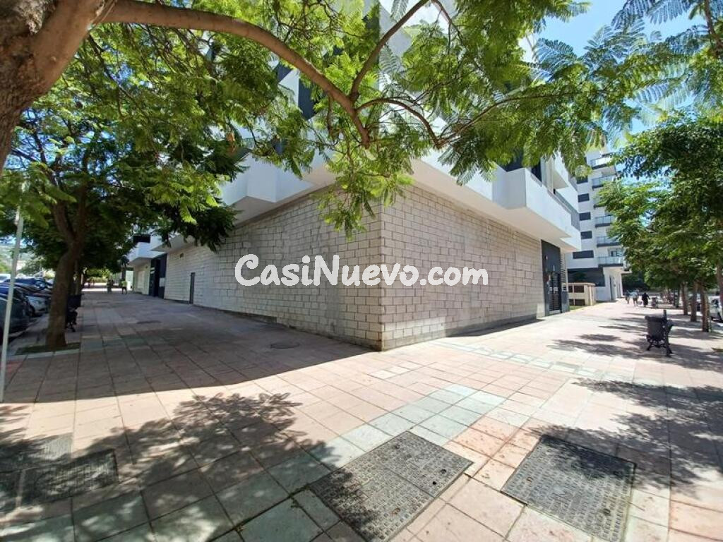 LOCAL CON MAS DE 300M2 DE NUEVA construcción Y ESTUPENDA UBICACIÓN