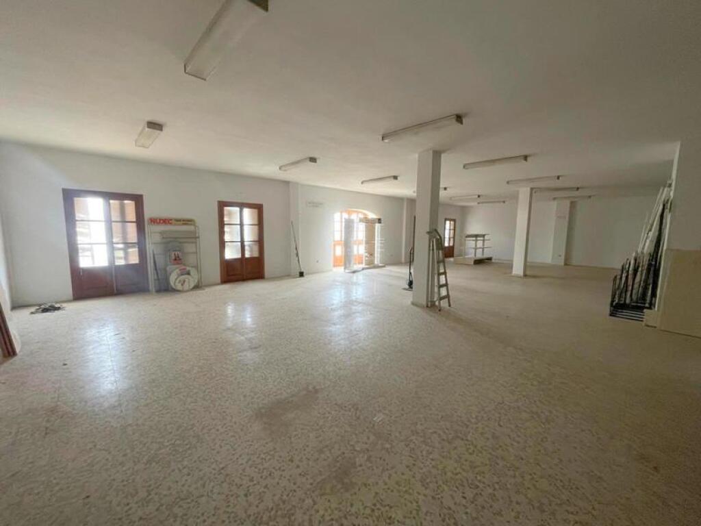 ¡INVERSORES, OPORTUNIDAD EN PLENO CENTRO DE ESTEPONA! NO LO  - foto 2