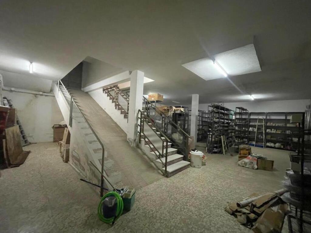 ¡INVERSORES, OPORTUNIDAD EN PLENO CENTRO DE ESTEPONA! NO LO  - foto 8