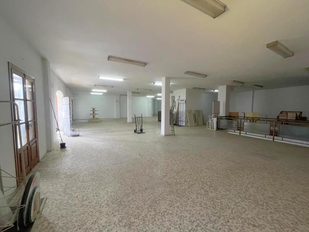 ¡INVERSORES, OPORTUNIDAD EN PLENO CENTRO DE ESTEPONA! NO LO  - foto 17