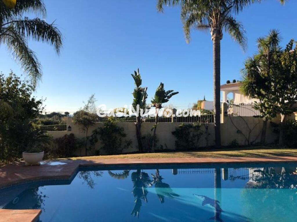 MAGNÍFICA VILLA  JUNTO A LA PLAYA DEL PADRÓN