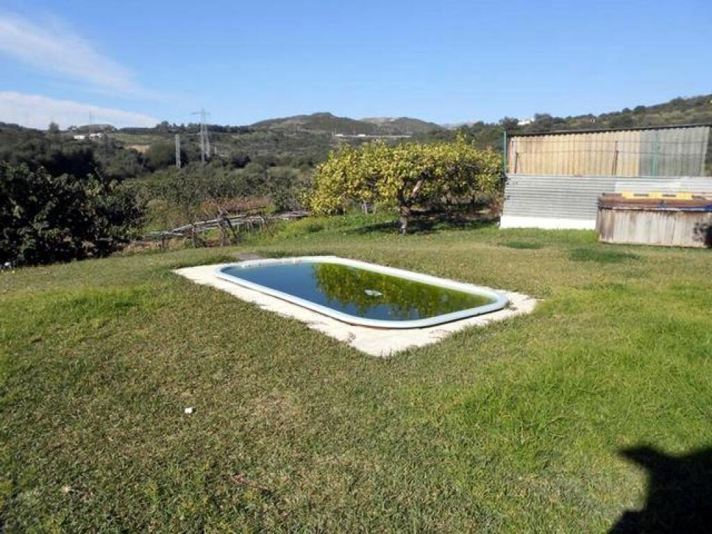 CASA Y FINCA EN UN ENTORNO PARADISIACO