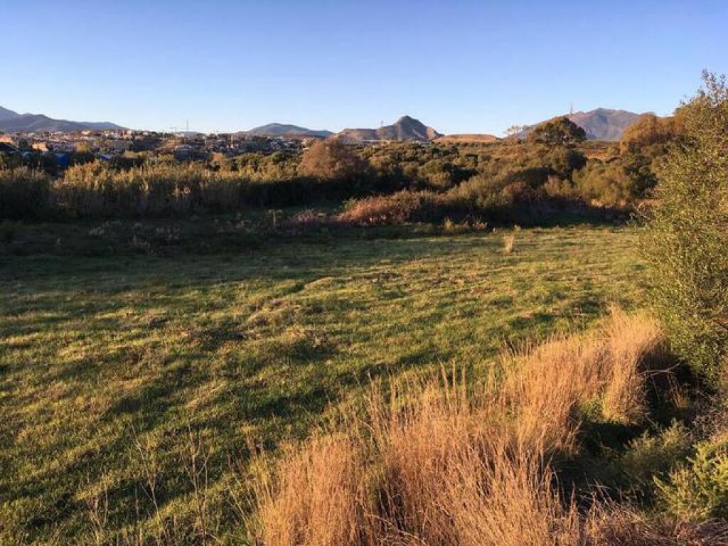 OPORTUNIDAD DE TENER SU PARCELA ENTRE ESTEPONA Y MARBELLA.