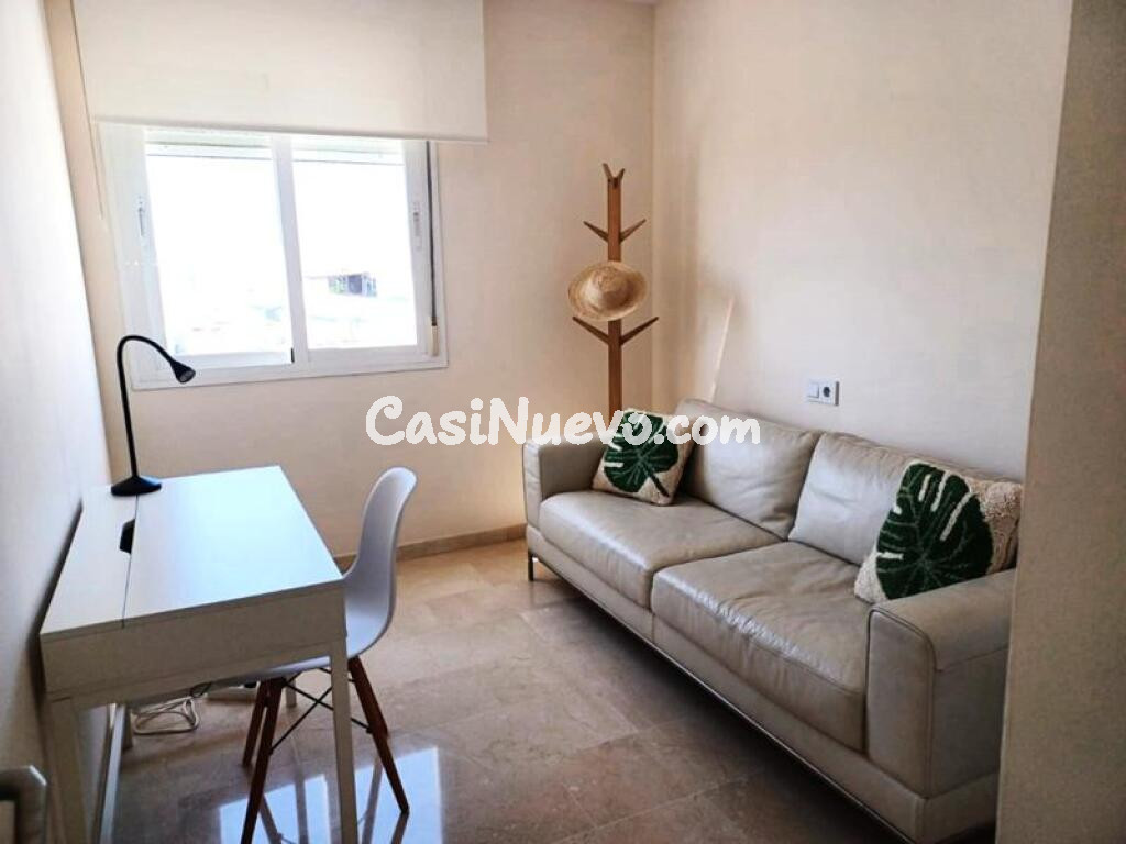 ESTUPÉNDO PISO EN ALQUILER EN ESTEPONA.