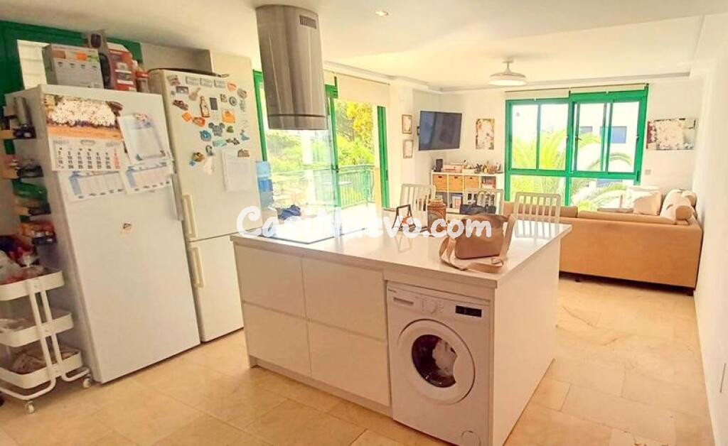 AMPLIO PISO EN ZONA MUY DEMANDADA DE ESTEPONA, ¡VENGA A VERLO!