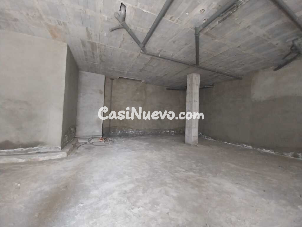 ALQUILER DE LOCAL COMERCIAL CON UNA UBICACIÓN EXCELENTE EN ESTEPONA