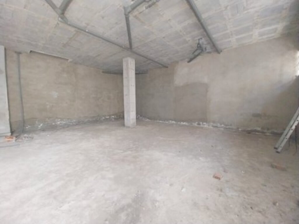 ALQUILER DE LOCAL COMERCIAL CON UNA UBICACIÓN EXCELENTE EN E - foto 9