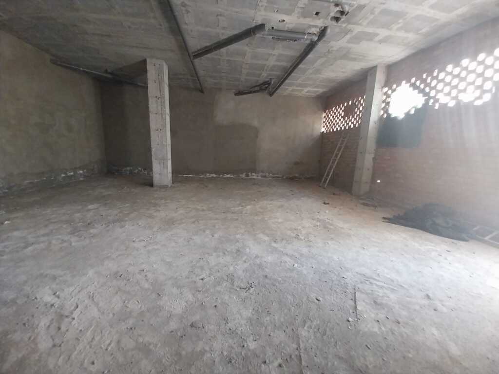 ALQUILER DE LOCAL COMERCIAL CON UNA UBICACIÓN EXCELENTE EN E - foto 11