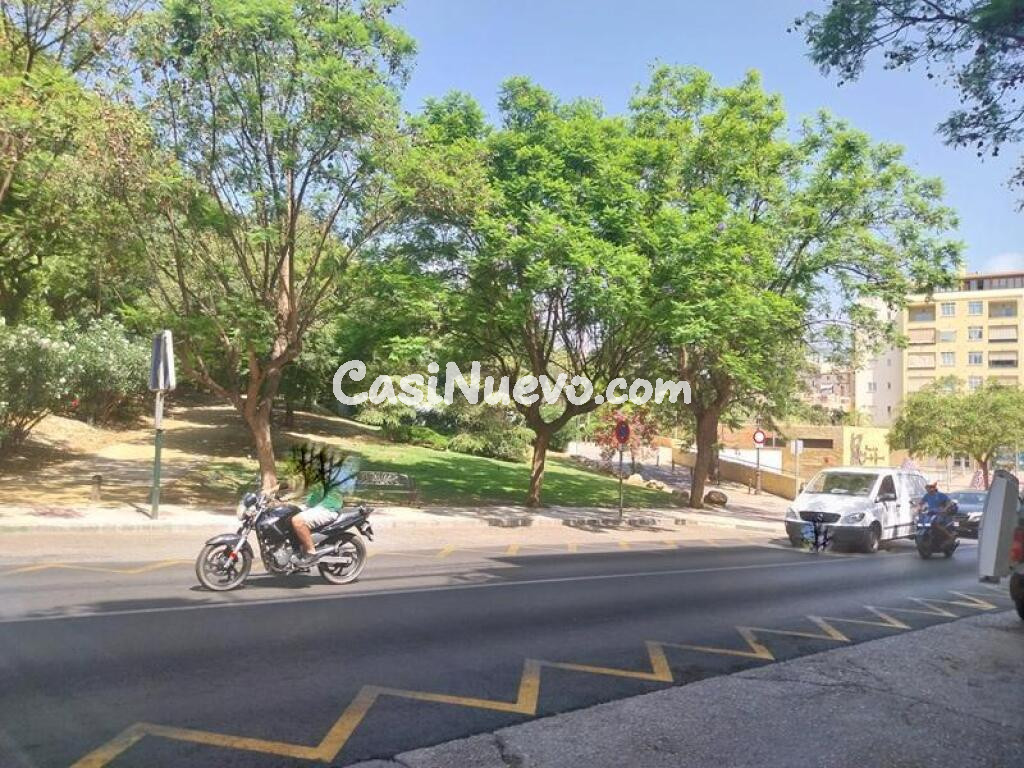 SE VENDE LOCAL COMERCIAL EN BRUTO CON UNA UBICACIÓN EXCELENTE EN  ESTEPONA