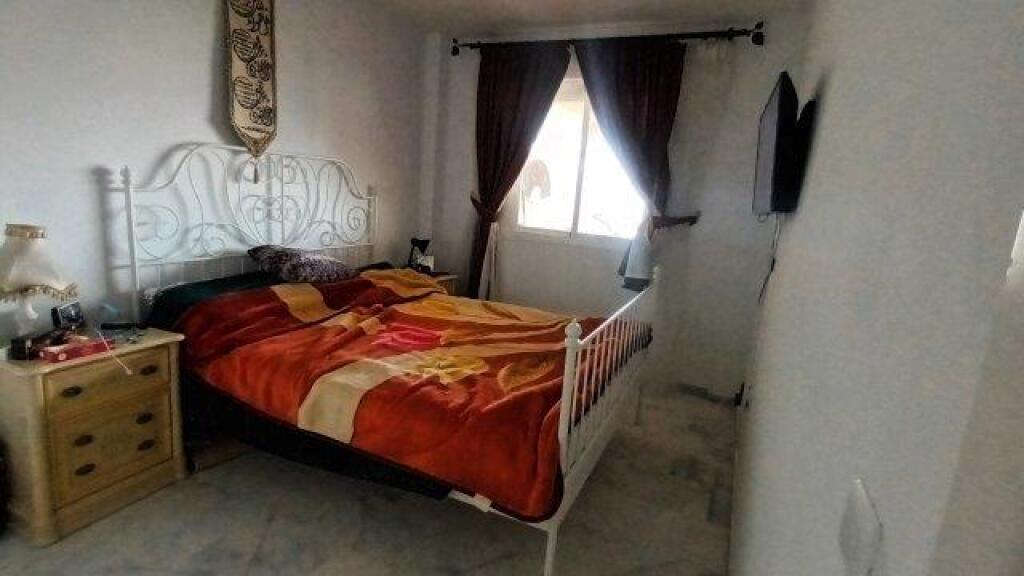 BONITO PISO CON GRAN TERRAZA, GARAJE Y TRASTERO, ¡NO LE FALT - foto 3