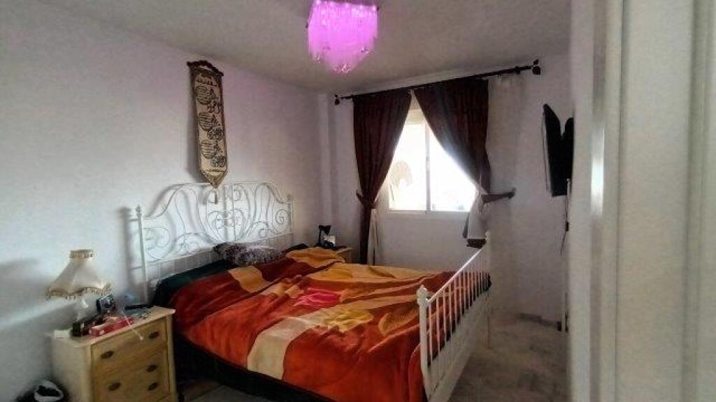 BONITO PISO CON GRAN TERRAZA, GARAJE Y TRASTERO, ¡NO LE FALT - foto 12