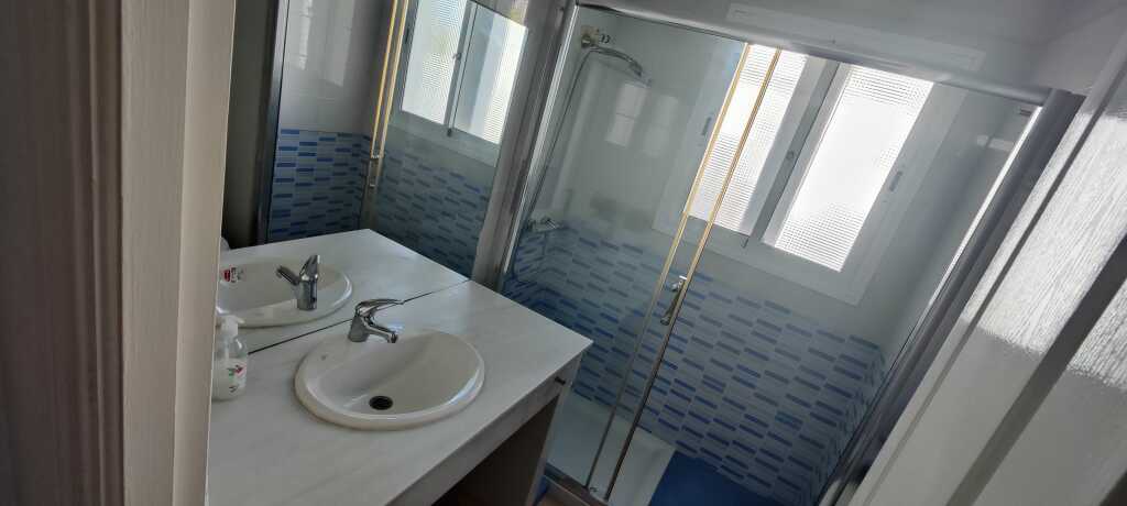 EN VENTA ESPECTACULAR CASA ADOSADA EN MARINA DE CASARES. - foto 7