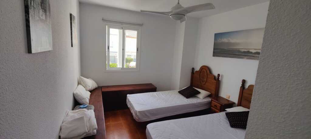 EN VENTA ESPECTACULAR CASA ADOSADA EN MARINA DE CASARES. - foto 8