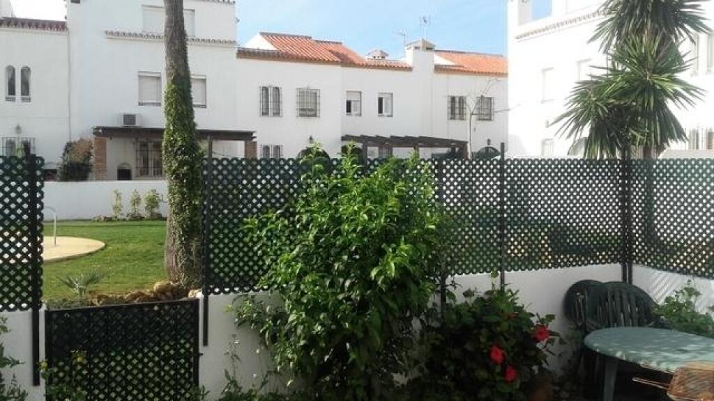EN VENTA ESPECTACULAR CASA ADOSADA EN MARINA DE CASARES. - foto 18
