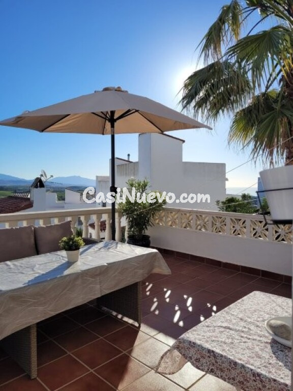 ESPECTACULAR ADOSADO DE 3 DORMITORIOS EN VENTA EN MANILVA PUEBLO