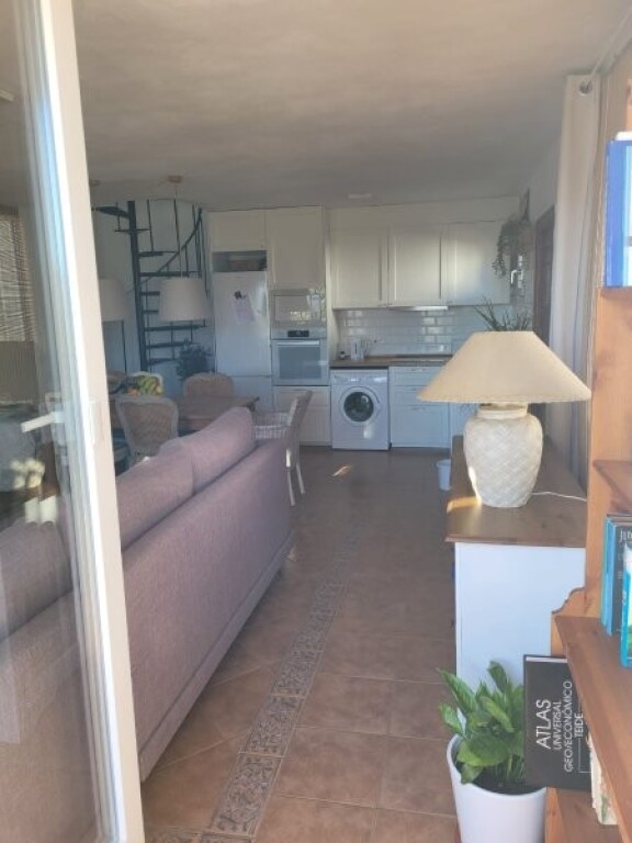 ESPECTACULAR ADOSADO DE 3 DORMITORIOS EN VENTA EN MANILVA PU - foto 8