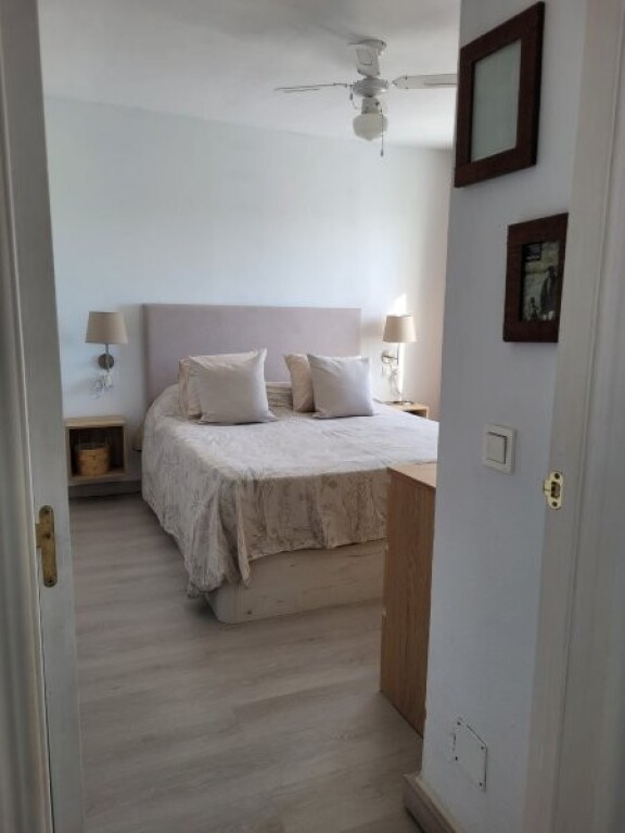 ESPECTACULAR ADOSADO DE 3 DORMITORIOS EN VENTA EN MANILVA PU - foto 10