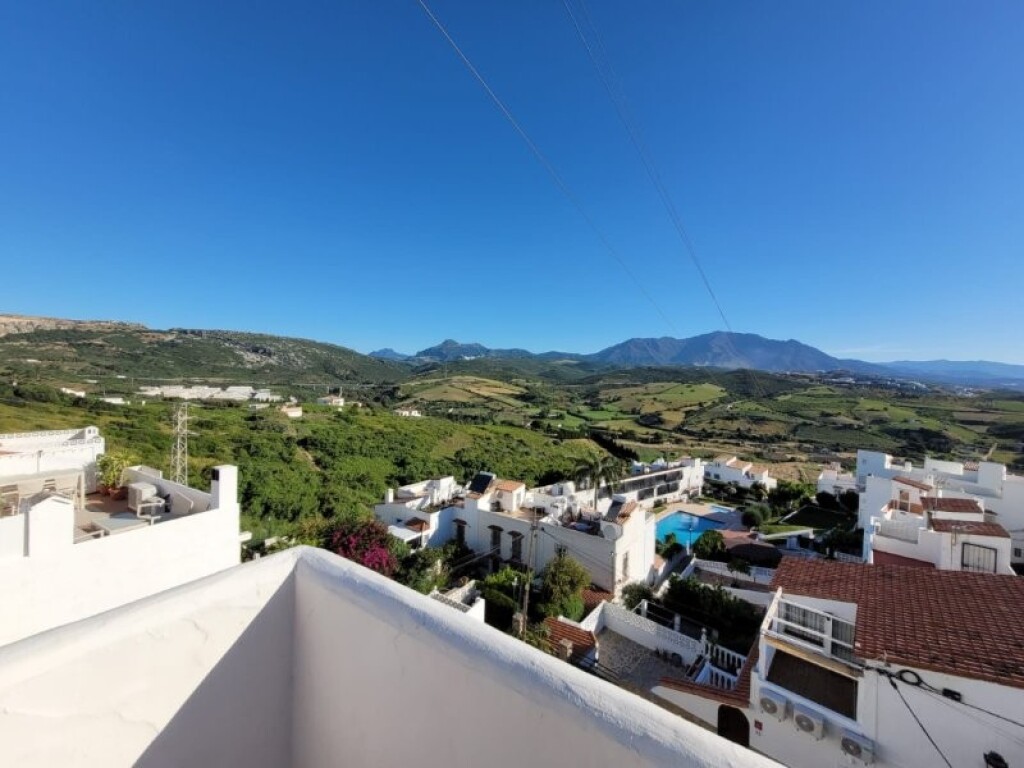 ESPECTACULAR ADOSADO DE 3 DORMITORIOS EN VENTA EN MANILVA PU - foto 14