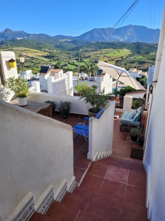 ESPECTACULAR ADOSADO DE 3 DORMITORIOS EN VENTA EN MANILVA PU - foto 17