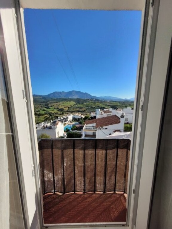 ESPECTACULAR ADOSADO DE 3 DORMITORIOS EN VENTA EN MANILVA PU - foto 24