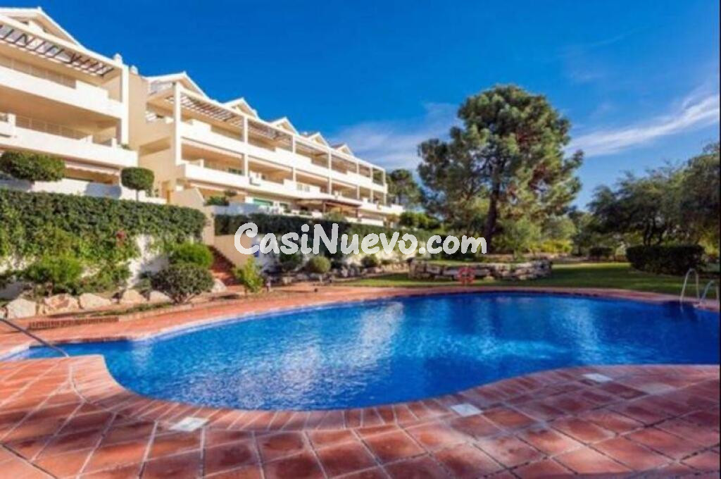 SE VENDE  PRECIOSO PISO  ENTRE ESTEPONA Y MARBELLA EN UN ENTORNO PRIVILEGIADO