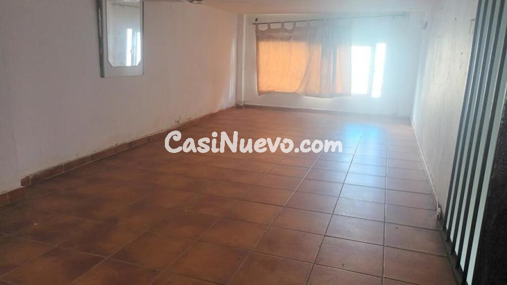ESTUPENDO LOCAL COMERCIAL EN VENTA EN EL CENTRO DE SABINILLAS