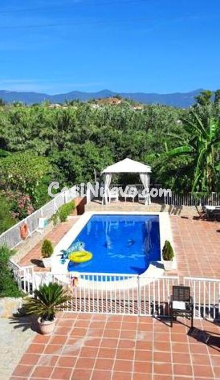 ESPECTACULAR CASA DE CAMPO CON 6 habitaciones Y PISCINA PRIVADA