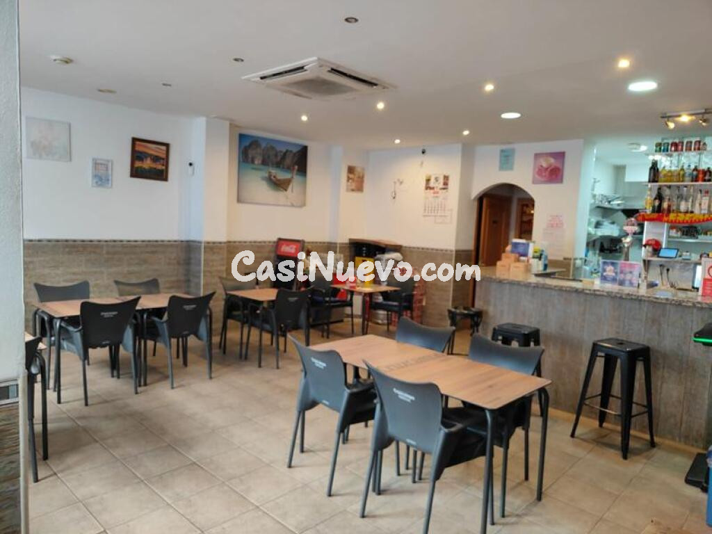 SE VENDE LOCAL DE RESTAURACIÓN EN PLENO FUNCIONAMIENTO EN ESTEPONA