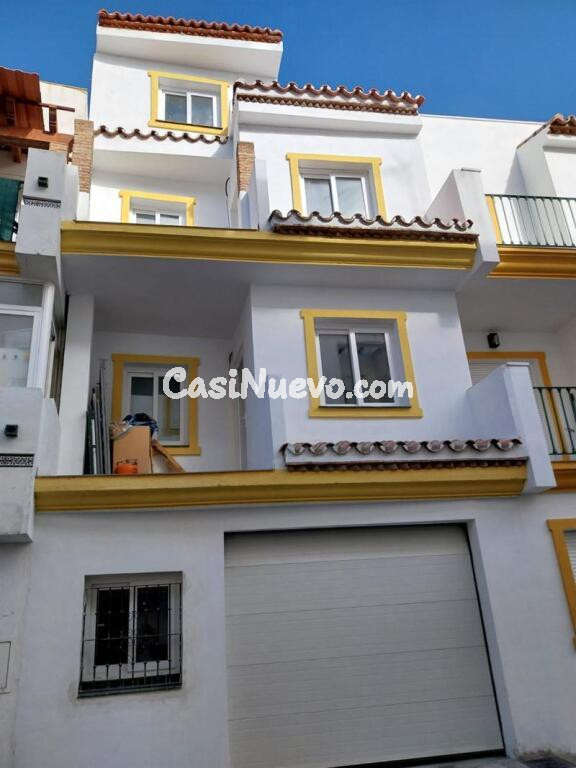 ¡INCREÍBLE CASA TOTALMENTE REFORMADA Y EQUIPADA EN INMEJORABLE UBICACIÓN