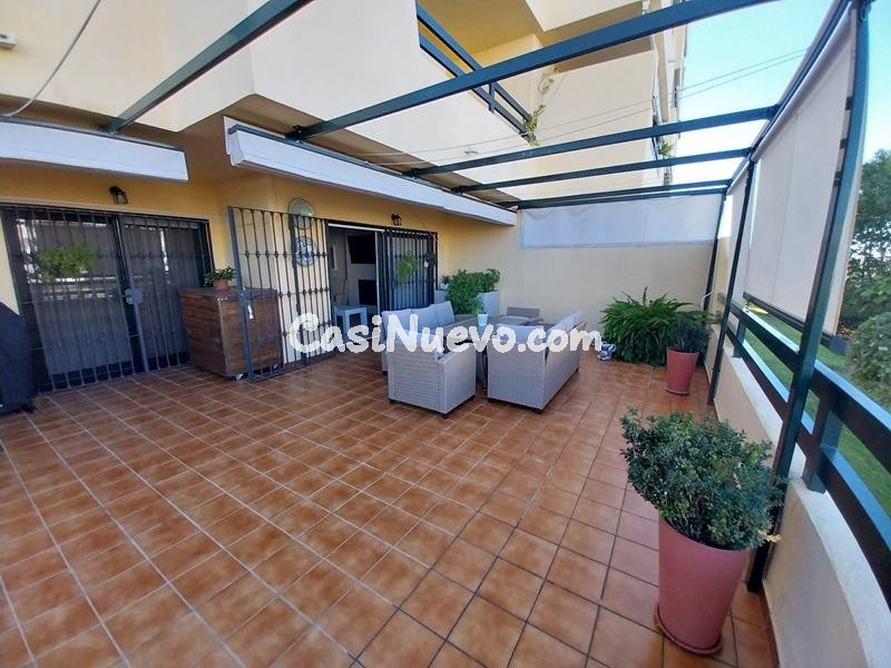 MARAVILLOSO BAJO DE 2 habitaciones Y 2 BAÑOS, EN ESTEPONA