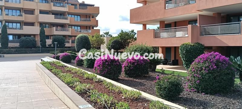 ESPECTACULAR PISO DE LUJO EN LA MARINA DE SOTOGRANDE