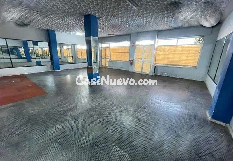 PRECIOSO LOCAL DE MAS DE 200M2, EN PLENO CENTRO DE ESTEPONA.