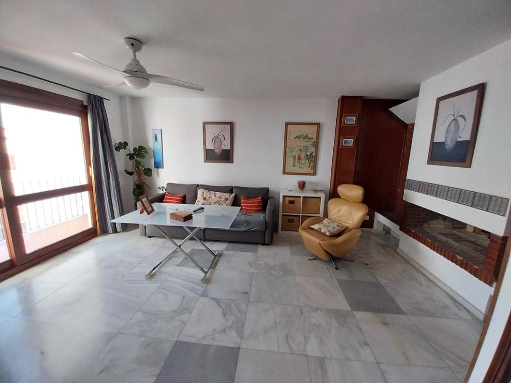 SE VENDE CASA EN PLENO CENTRO DE NUESTRA BELLA CIUDAD DE EST - foto 3
