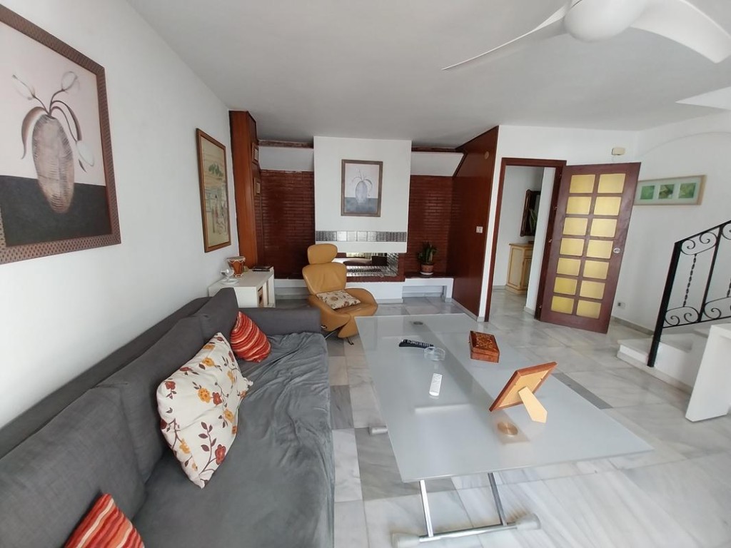 SE VENDE CASA EN PLENO CENTRO DE NUESTRA BELLA CIUDAD DE EST - foto 4