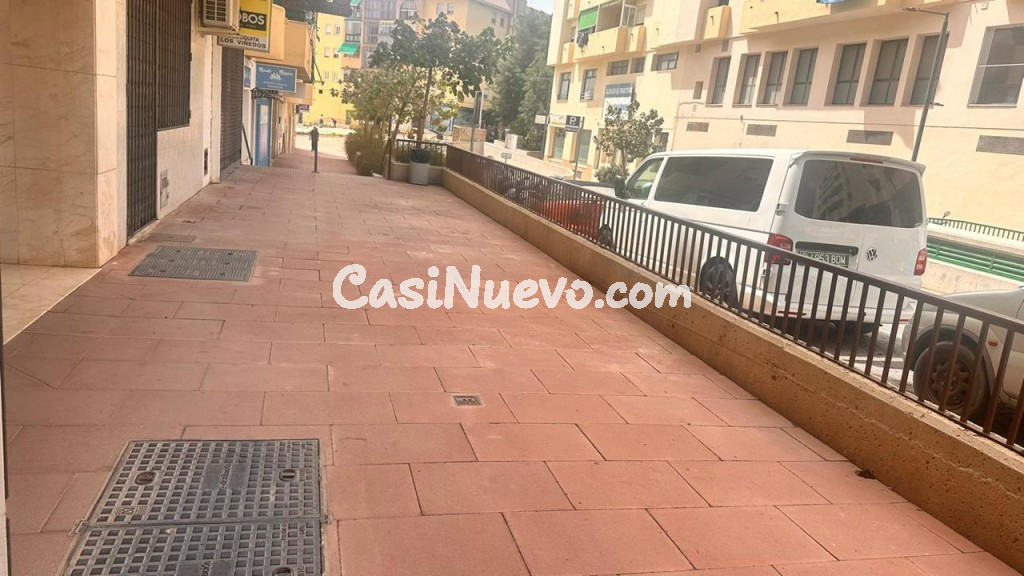 OPORTUNIDAD!! SE VENDE RESTAURANTE INSTALADO EN EL CENTRO DE ESTEPONA.