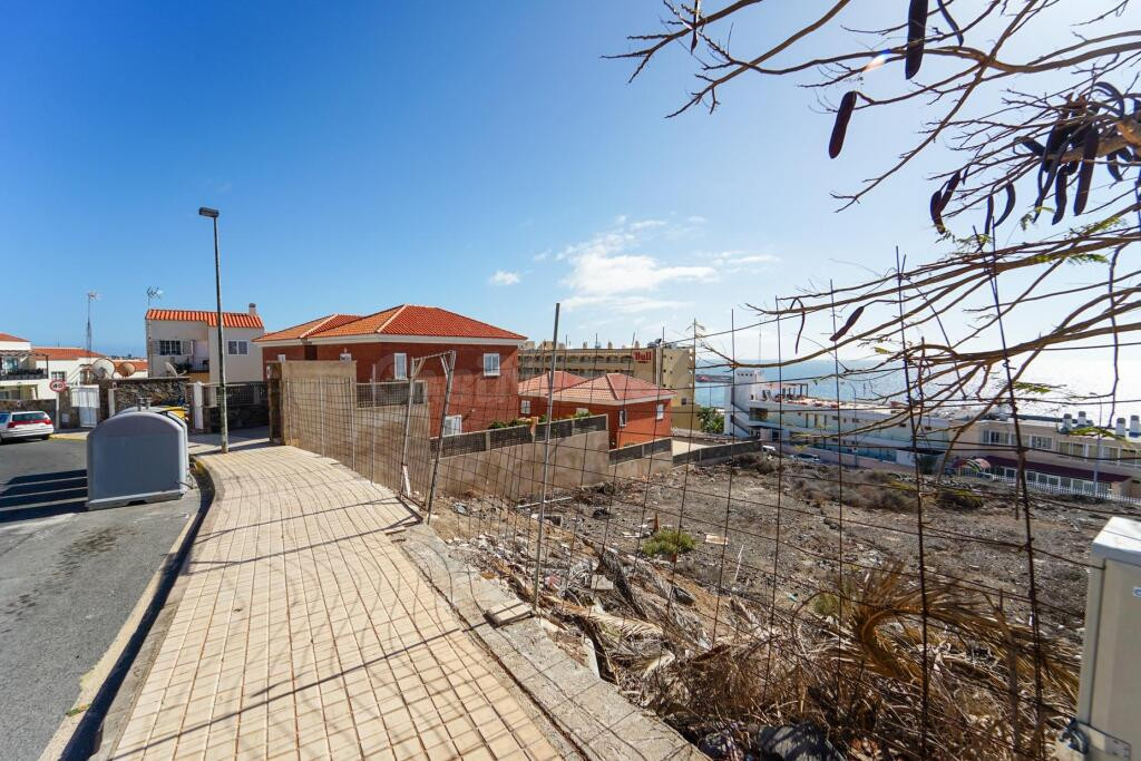 Terreno único en Arguineguín – 695 m2 con gran potencial y v - foto 2
