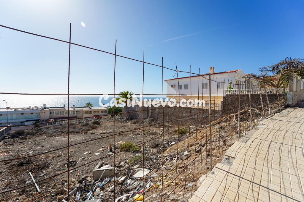 Terreno único en Arguineguín – 695 m2 con gran potencial y vistas increíbles al mar
